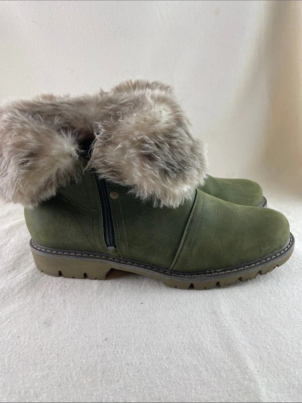 CAT Faux Fur Cuff Ankle Boots - Olive Green Size 11